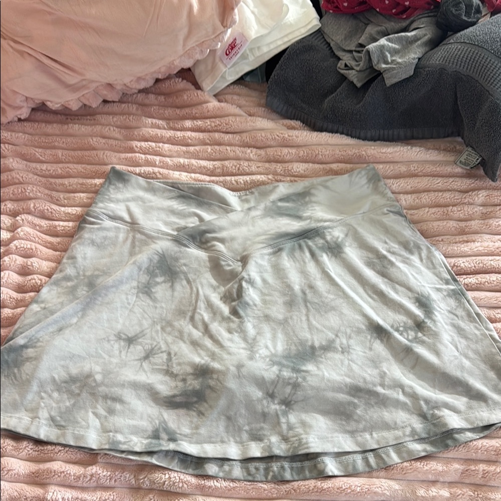 PINK Victoria's Secret Light Gray Tie-Dye A-Line Skirt